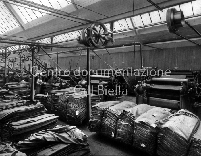 in attinenza con