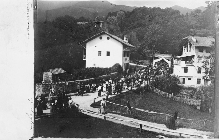 in relazione