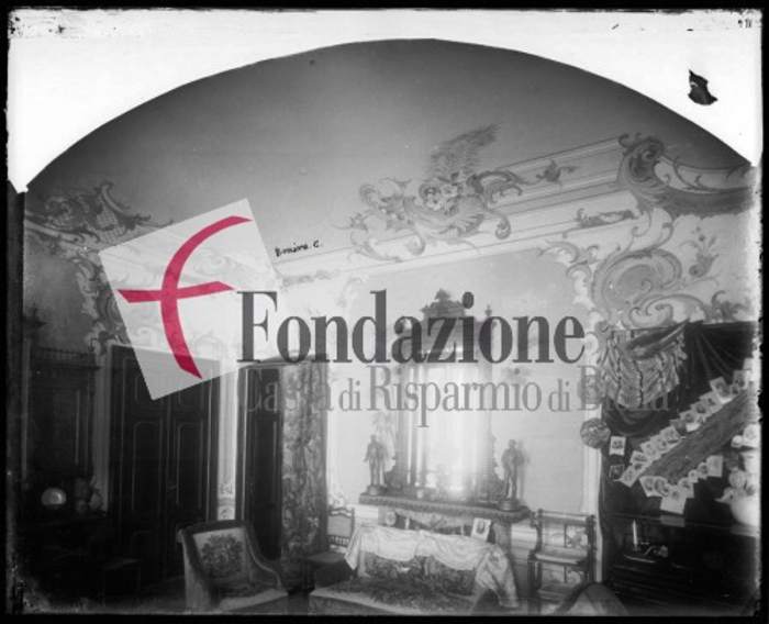 in attinenza con