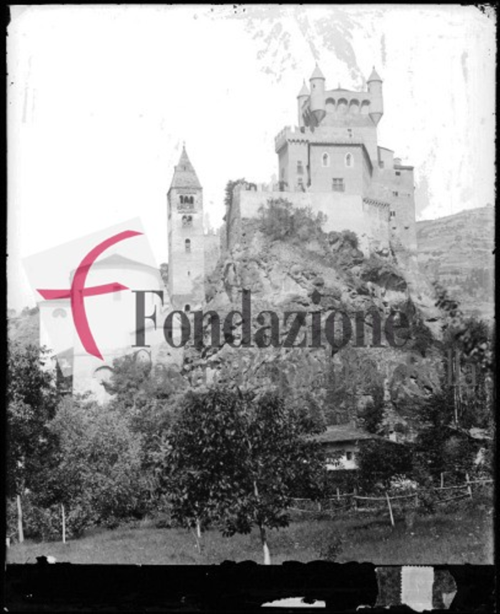 Saint-Pierre (Valle d'Aosta). Castello