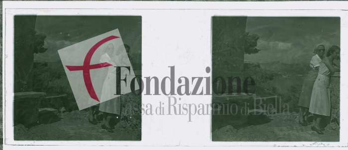 è raffigurato da