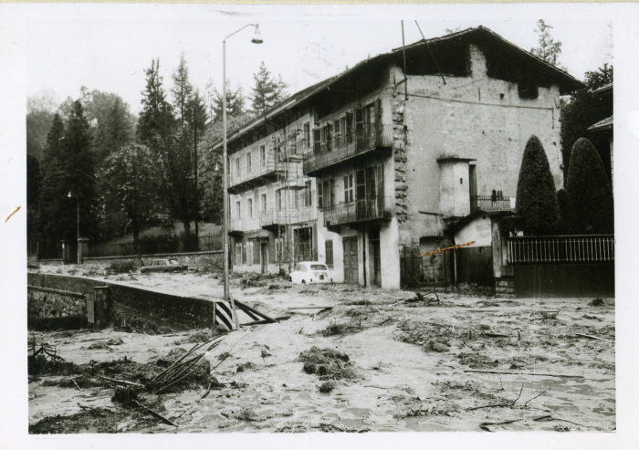 in relazione