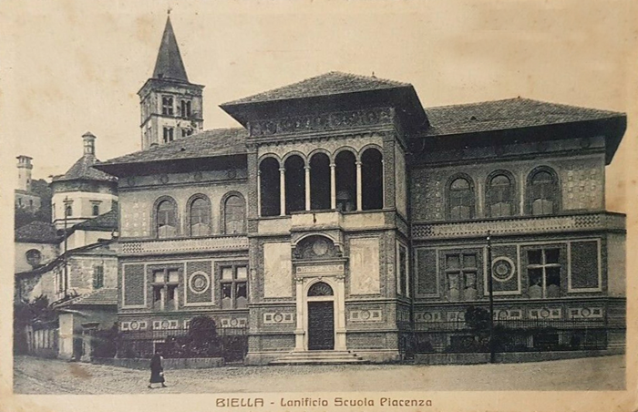 in relazione, luogo di attività