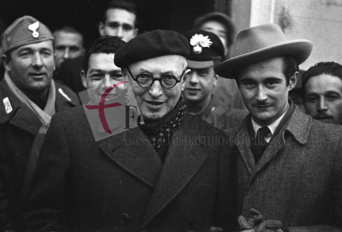 Biella, anni ’40. Il leader del PSI Pietro Nenni in visita in città. 
Foto C. Valerio (proprietà Fondazione Cassa di Risparmio di Biella)